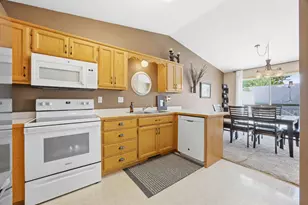 611 36th Ave S, Moorhead, MN 56560 - Photo 9