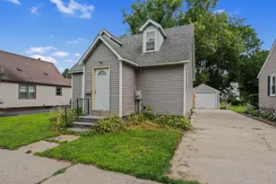 1304 10th Ave NW, Austin, MN 55912 - Photo 3