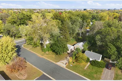 8207 3rd Avenue S, Bloomington, MN 55420 - Photo 29