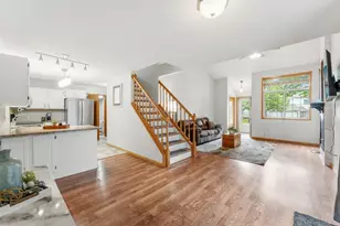 12857 Echo Ln, Apple Valley, MN 55124 - Photo 9