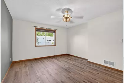 5852 Excalibur Court NW, Rochester, MN 55901 - Photo 15