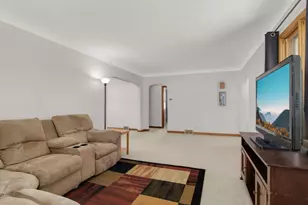 1975 Fremont Ave E, Saint Paul, MN 55119 - Photo 7