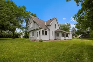 202 N 2nd St, Darwin, MN 55324 - Photo 1