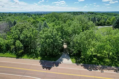 185 Pioneer Trail, Chanhassen, MN 55317 - Photo 11