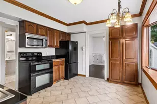 1736 Hillcrest Ave, Saint Paul, MN 55116 - Photo 21