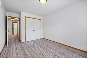 3232 Oak View Dr, Woodbury, MN 55129 - Photo 23