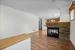 3232 Oak View Dr, Woodbury, MN 55129 - Photo 7