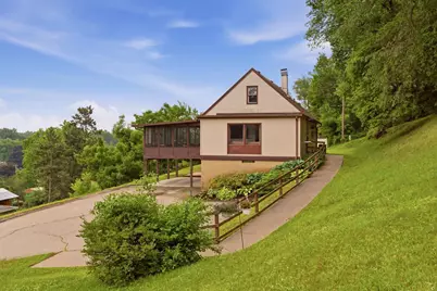 713 S 2nd Street, La Crescent, MN 55947 - Photo 1