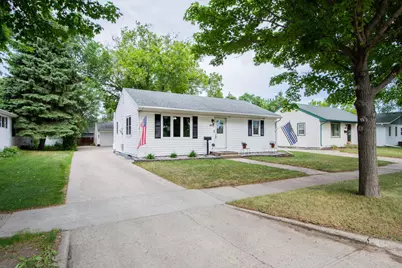 805 13th Street N, Moorhead, MN 56560 - Photo 1