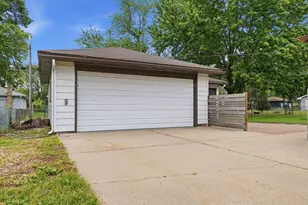 9325 4th Ave S, Bloomington, MN 55420 - Photo 29