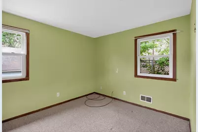 2046 Reaney Avenue E, Saint Paul, MN 55119 - Photo 13