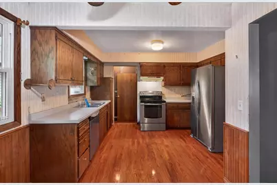 2046 Reaney Avenue E, Saint Paul, MN 55119 - Photo 5
