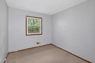 2046 Reaney Ave E, Saint Paul, MN 55119 - Photo 9