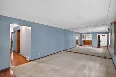 2046 Reaney Avenue E, Saint Paul, MN 55119 - Photo 3