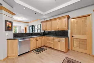 11460 Fairfield Rd W, Minnetonka, MN 55305 - Photo 15