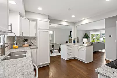 5104 Duggan Plaza, Edina, MN 55439 - Photo 9