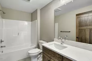 230 S Chestnut St, Ellsworth, WI 54011 - Photo 11