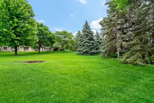 8541 Inverness Ln N, Brooklyn Park, MN 55443 - Photo 7