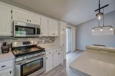 940 Leroy Lane, River Falls, WI 54022 - Photo 13