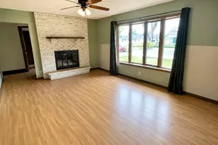 407 18th St E, Hastings, MN 55033 - Photo 3