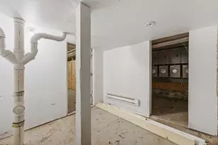 733 Bradley St, Saint Paul, MN 55130 - Photo 17