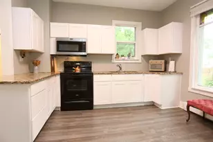 209 4th St E, Carver, MN 55315 - Photo 5