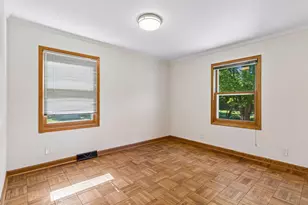 3910 Elmwood St, Vadnais Heights, MN 55127 - Photo 11
