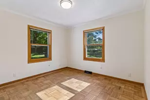 3910 Elmwood St, Vadnais Heights, MN 55127 - Photo 9