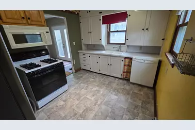 303 W Main Street, Blooming Prairie, MN 55917 - Photo 17
