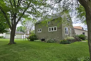 303 W Main St, Blooming Prairie, MN 55917 - Photo 3