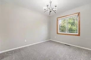 9244 Andrea Dr, Woodbury, MN 55125 - Photo 15