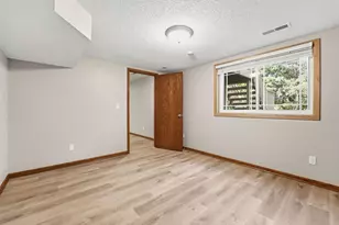 9244 Andrea Dr, Woodbury, MN 55125 - Photo 55