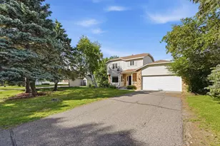 9244 Andrea Dr, Woodbury, MN 55125 - Photo 3