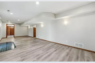 9244 Andrea Drive, Woodbury, MN 55125 - Photo 47