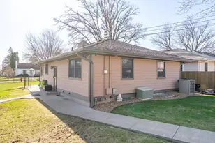 1400 Maryland Ave S, Saint Louis Park, MN 55426 - Photo 33
