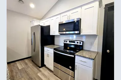 1117 8th Avenue SE, Waseca, MN 56093 - Photo 5