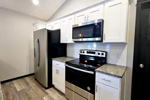 1117 8th Ave SE, Waseca, MN 56093 - Photo 5