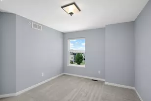 887 Roselyn Dr, Victoria, MN 55386 - Photo 21