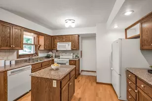 14826 95th Pl N, Maple Grove, MN 55369 - Photo 9