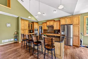 28 Quincy Dr, Silver Bay, MN 55614 - Photo 5
