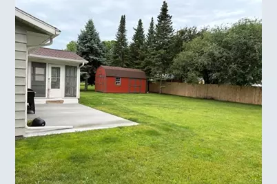 944 Sunset Street SW, Hutchinson, MN 55350 - Photo 3