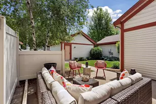 4738 N Humboldt Ave N, Minneapolis, MN 55430 - Photo 31