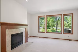 3034 Edgewater Dr, Woodbury, MN 55125 - Photo 17