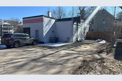 728 Central Avenue N, Faribault, MN 55021 - Photo 9