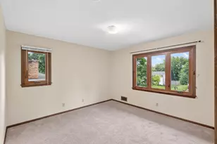 10647 Utica Rd, Bloomington, MN 55437 - Photo 21