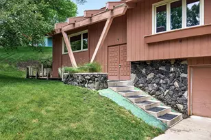 10647 Utica Rd, Bloomington, MN 55437 - Photo 3