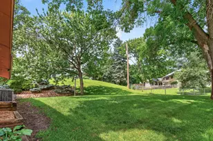 10647 Utica Rd, Bloomington, MN 55437 - Photo 27
