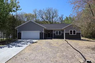11893 Pine St, Trempealeau, WI 54661 - Photo 1