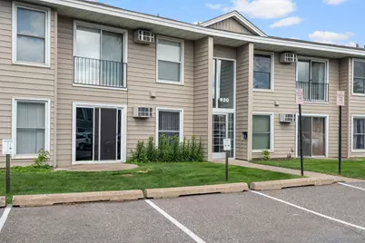 920 6th Street S #5, Hopkins, MN 55343 - Photo 3