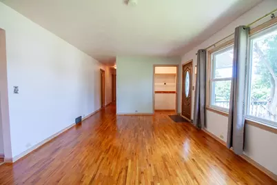 120 E Douglas Avenue, Fergus Falls, MN 56537 - Photo 9